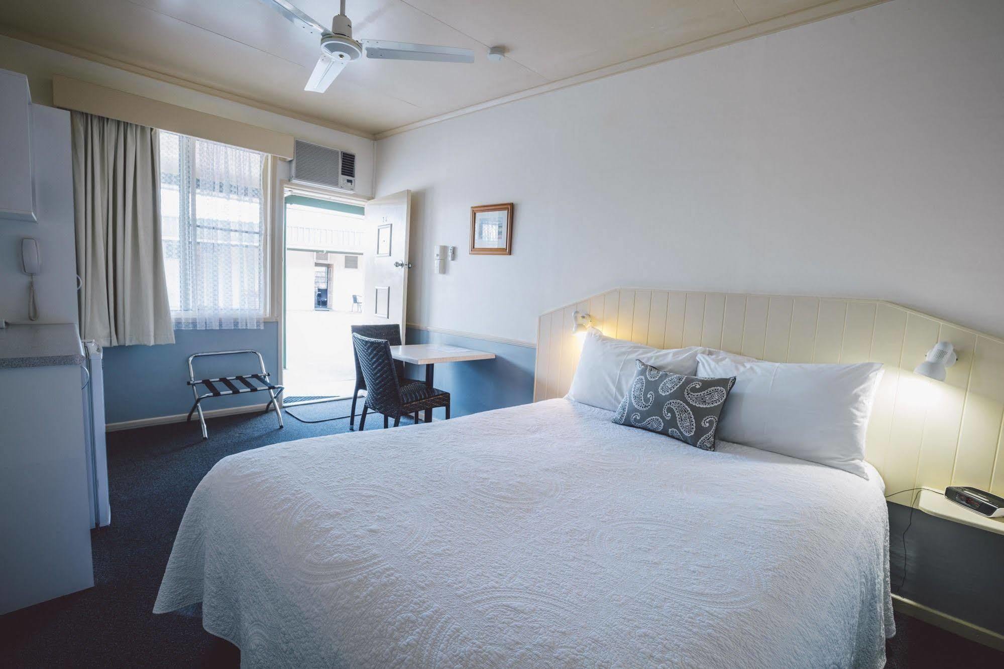 Boulevard Motel Stanthorpe Bagian luar foto