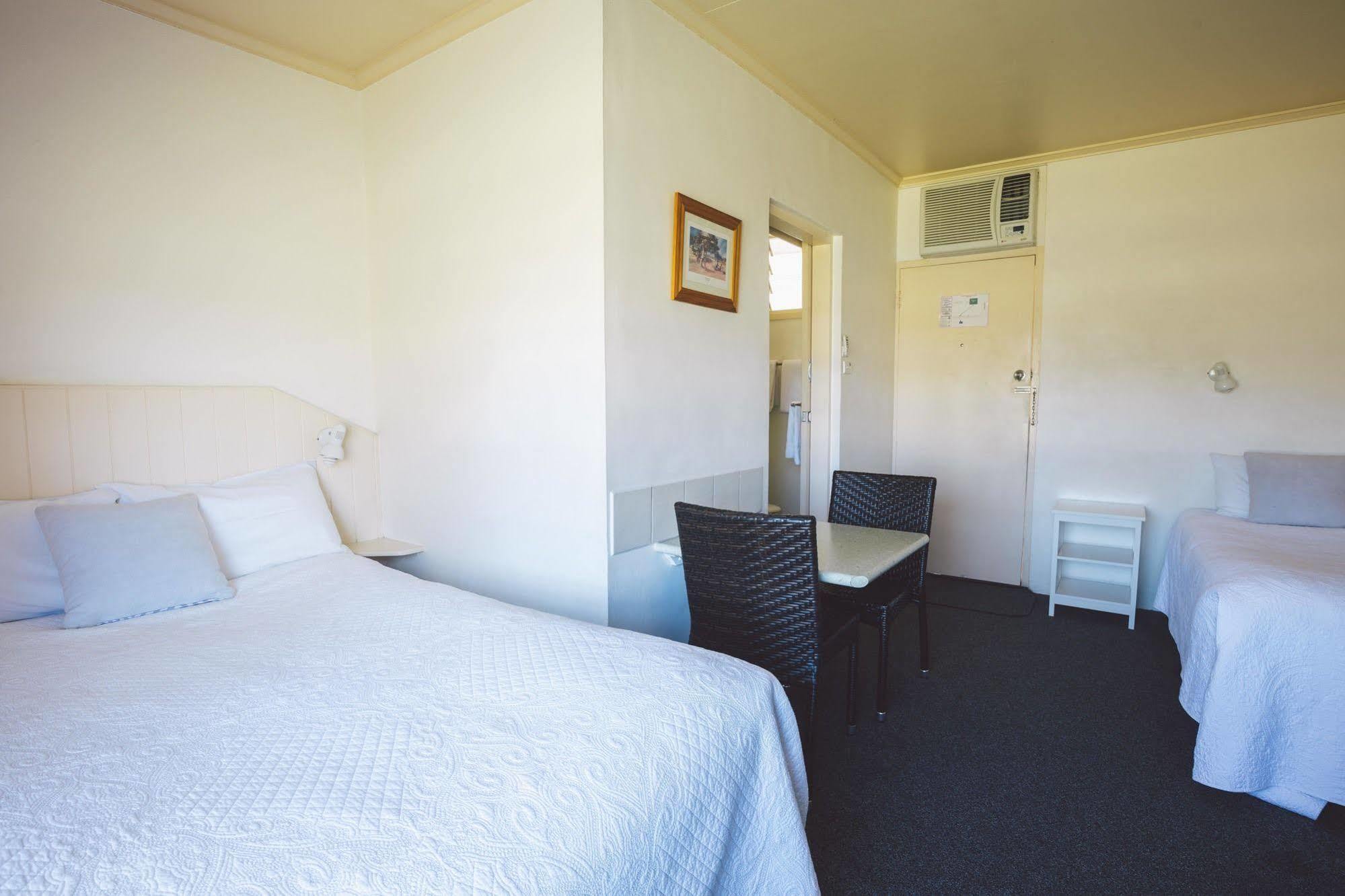 Boulevard Motel Stanthorpe Bagian luar foto